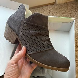 Earth Origins gray suede booties, size 11 wide, new in box, never tried on